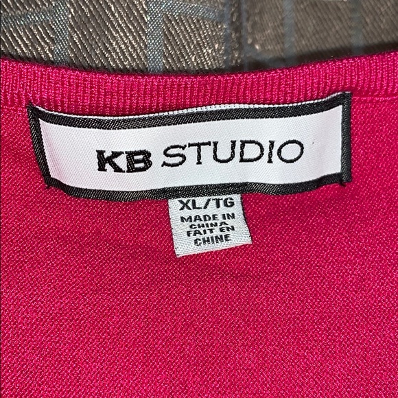 KB Studio top - Picture 3 of 5